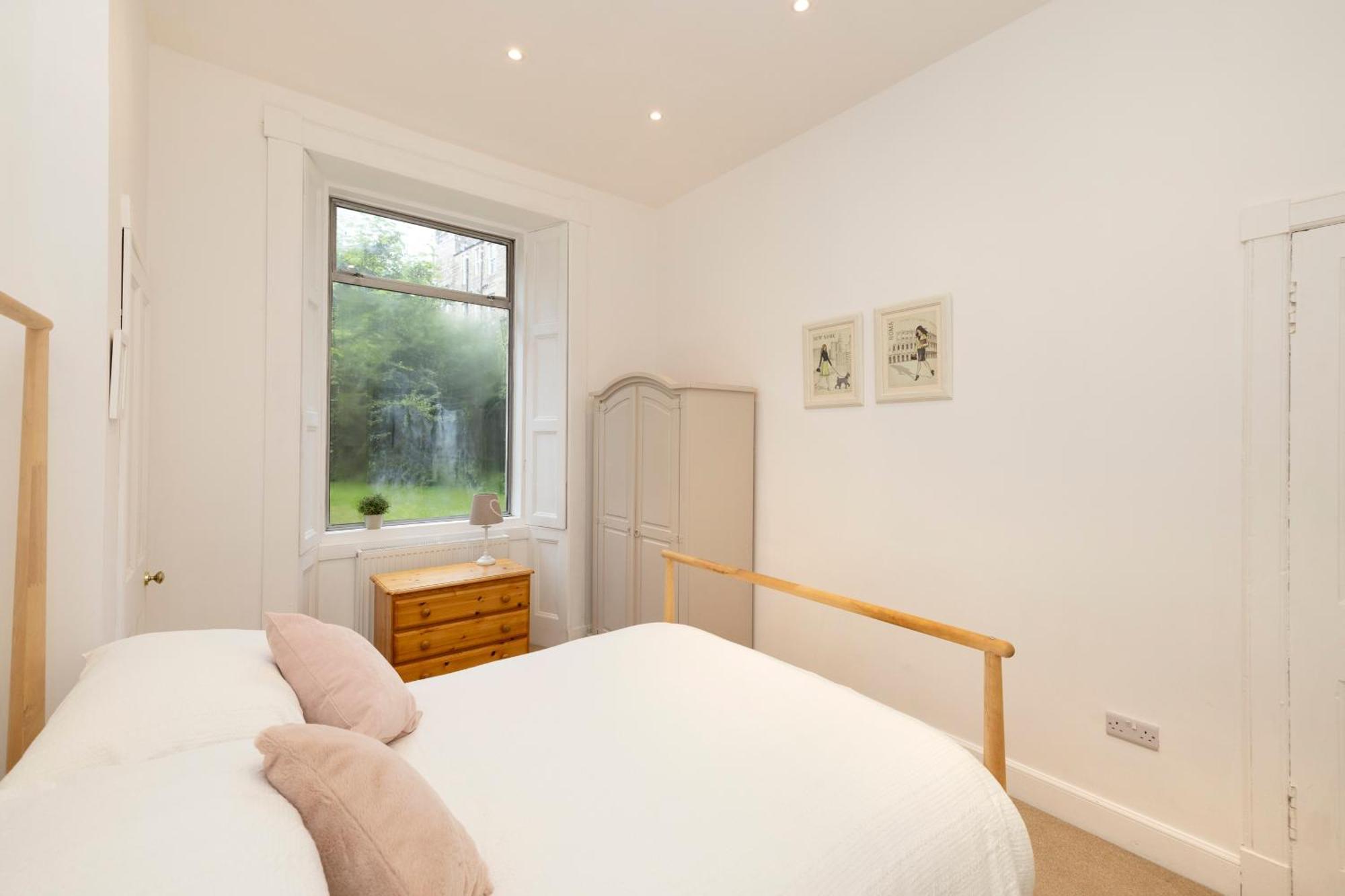 Апартаменты Elegant Stockbridge 2-bedroom - Ground Floor *